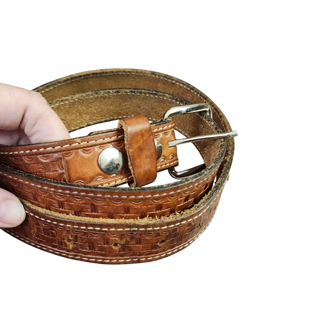 Vtg Justin Top Grain Cowhide Leather Belt Tooled Basketweave Western Size 42 USA